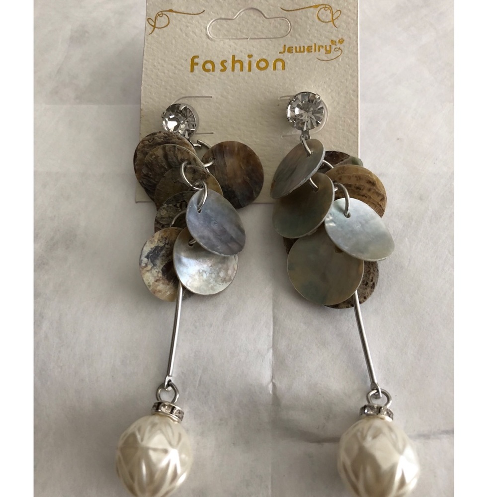 Beautiful Shell and faux pearl earrings